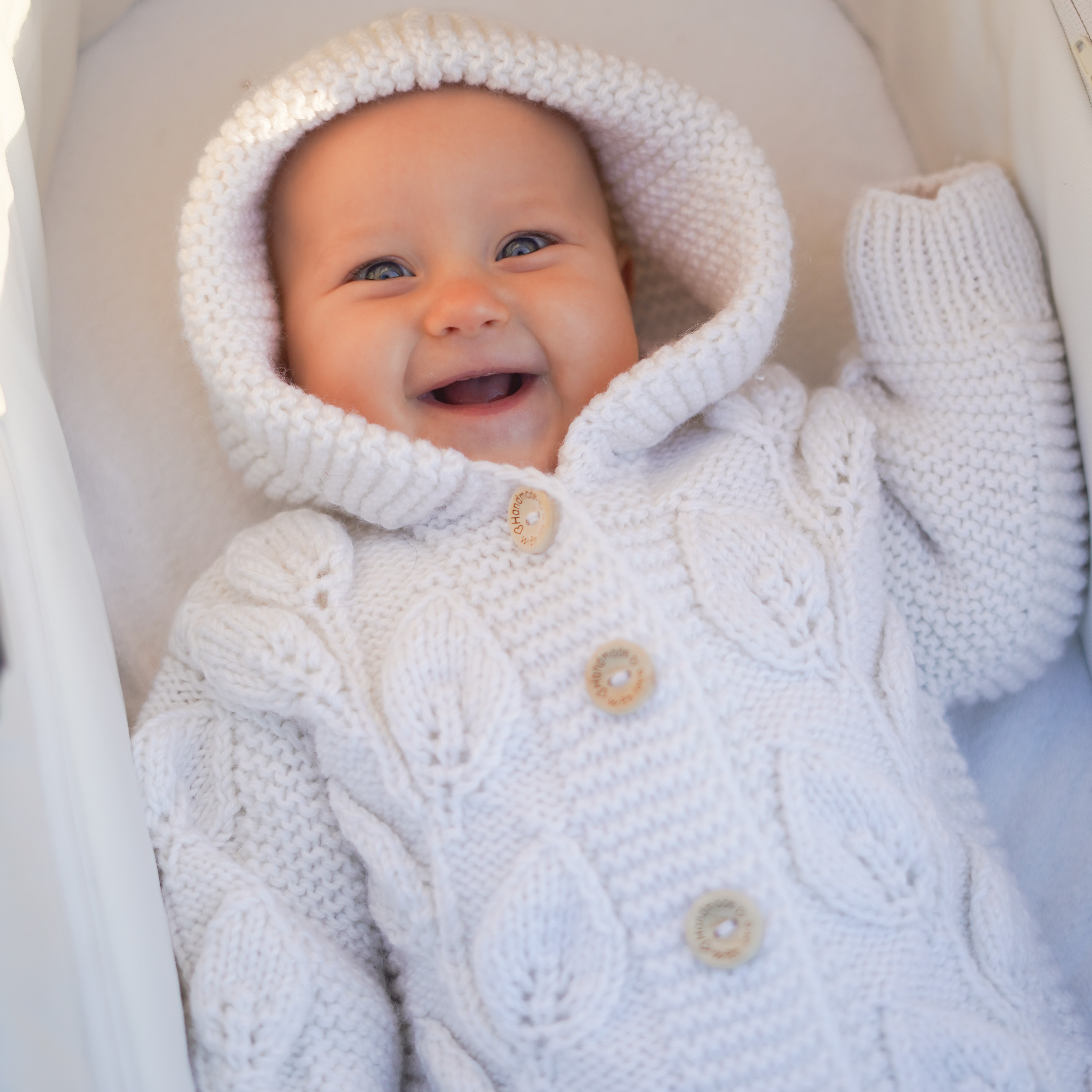 Megztas kombinezonas kūdikiui "Lapeliai"