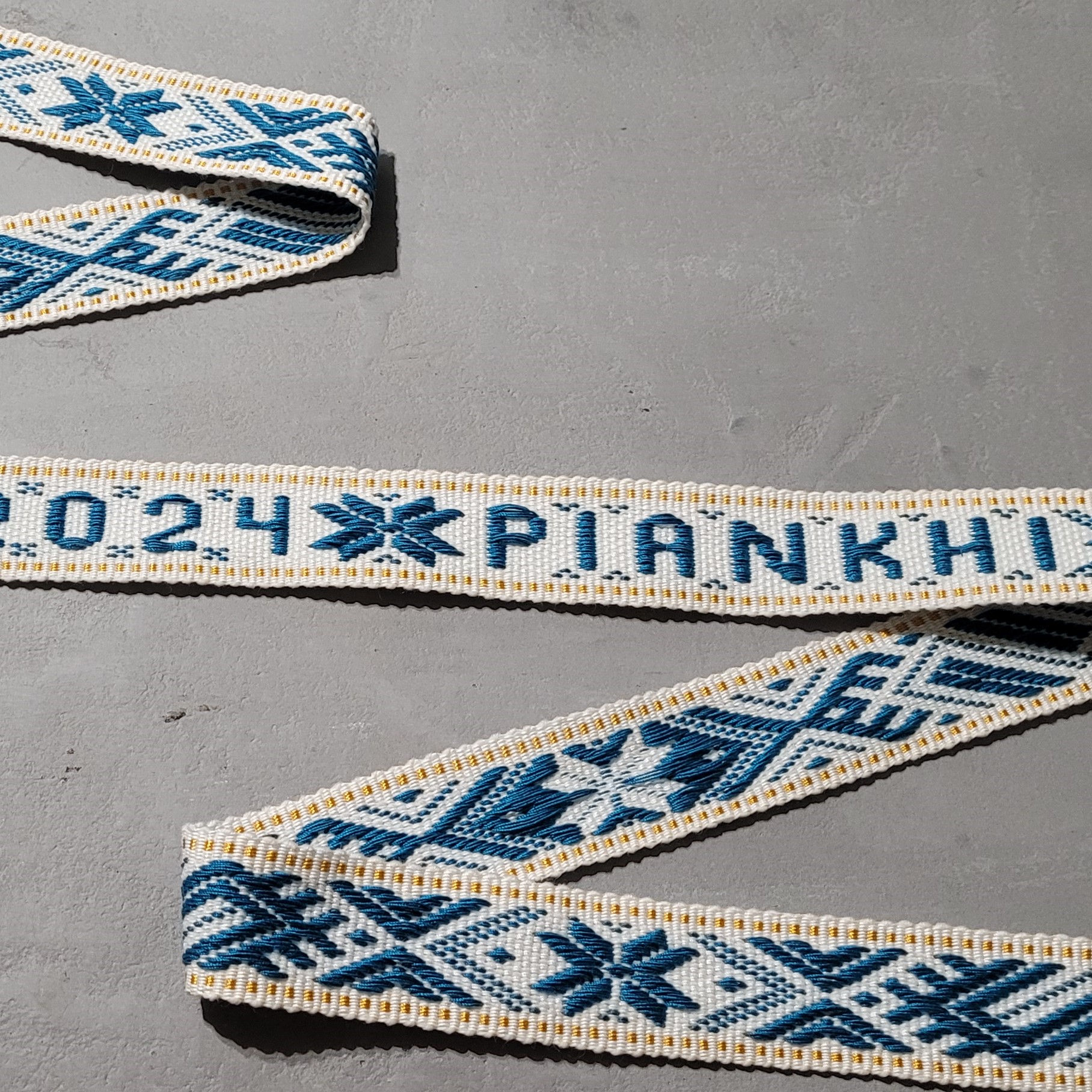 Vardinė vestuvinė juosta