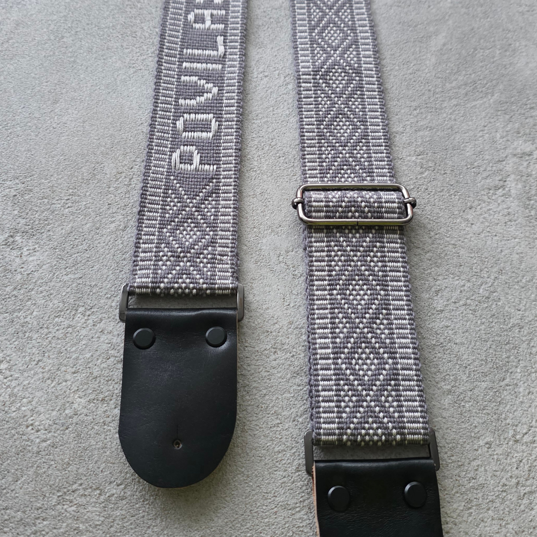 Vardinis diržas gitarai