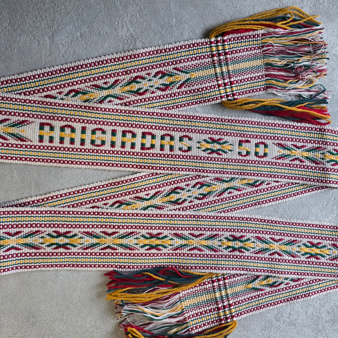 Austa juosta Tautos raštai