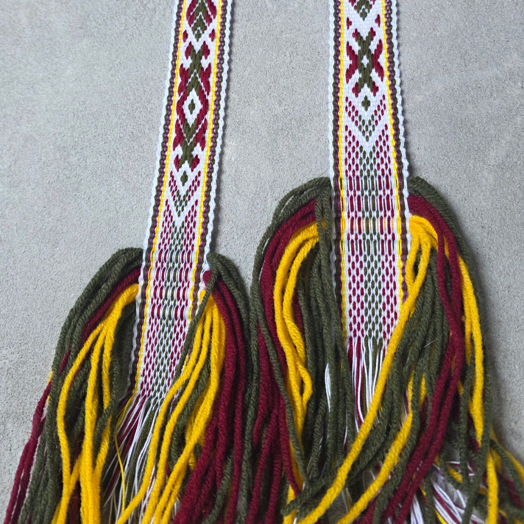 Tautinė juosta Protėvių ženklai