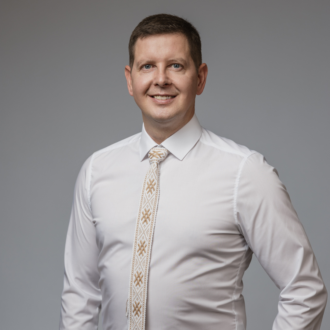 Baltas kaklaraištis