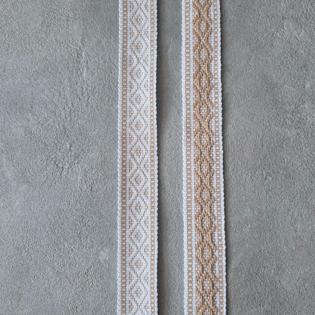 Šviesi austa juosta