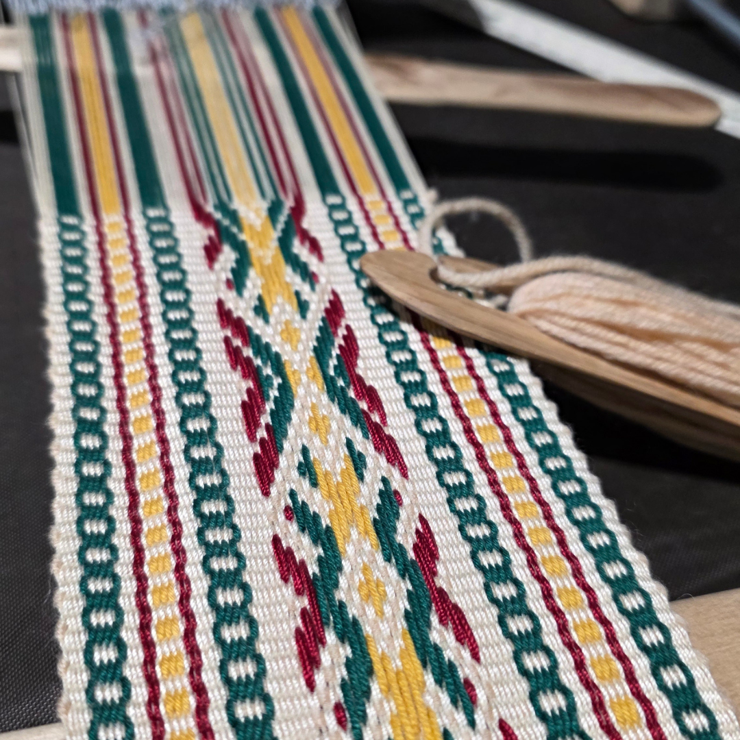 Austa juosta Trispalvės kelias