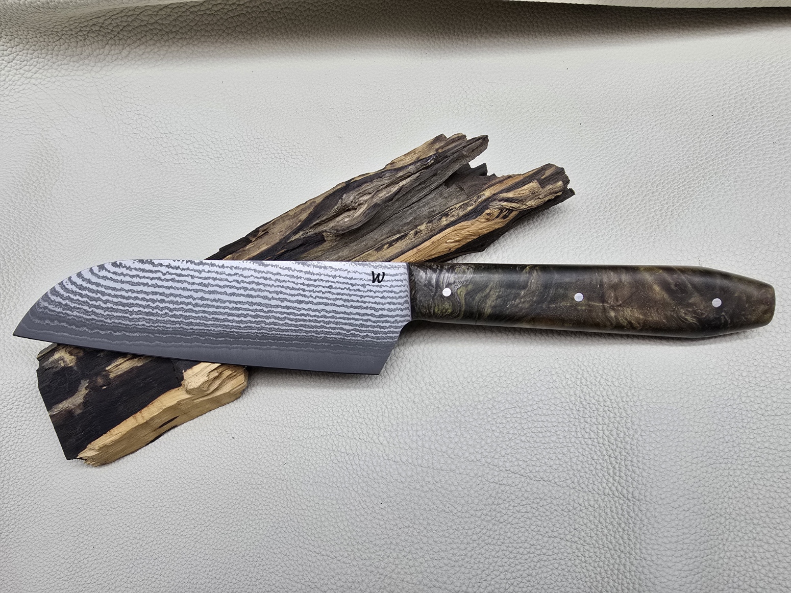 couteau type Santoku Japonais