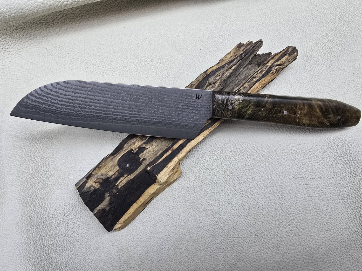 couteau type Santoku Japonais