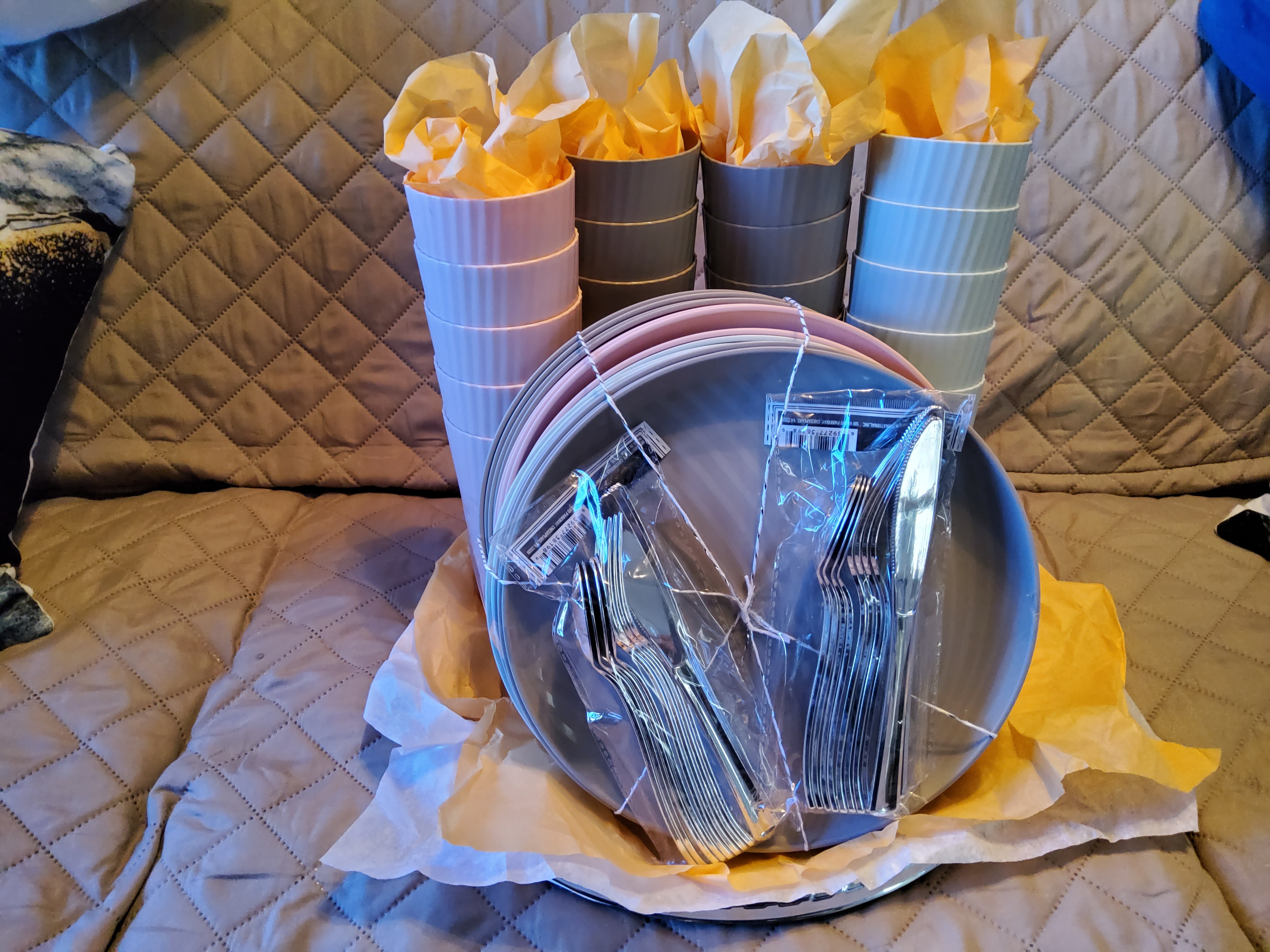 Modern Tableware Set