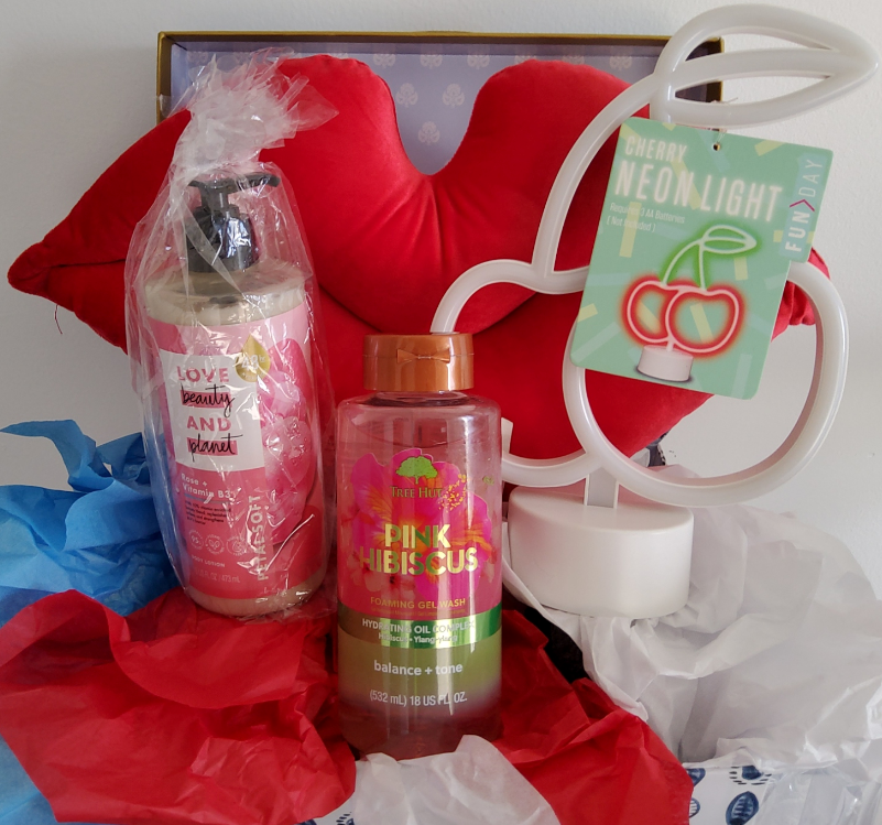 Fun Gift Set with Neon Cherry Light