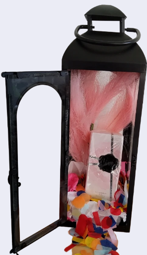 Decorative Black Lantern and Flowerbomb Parfum Gift Set