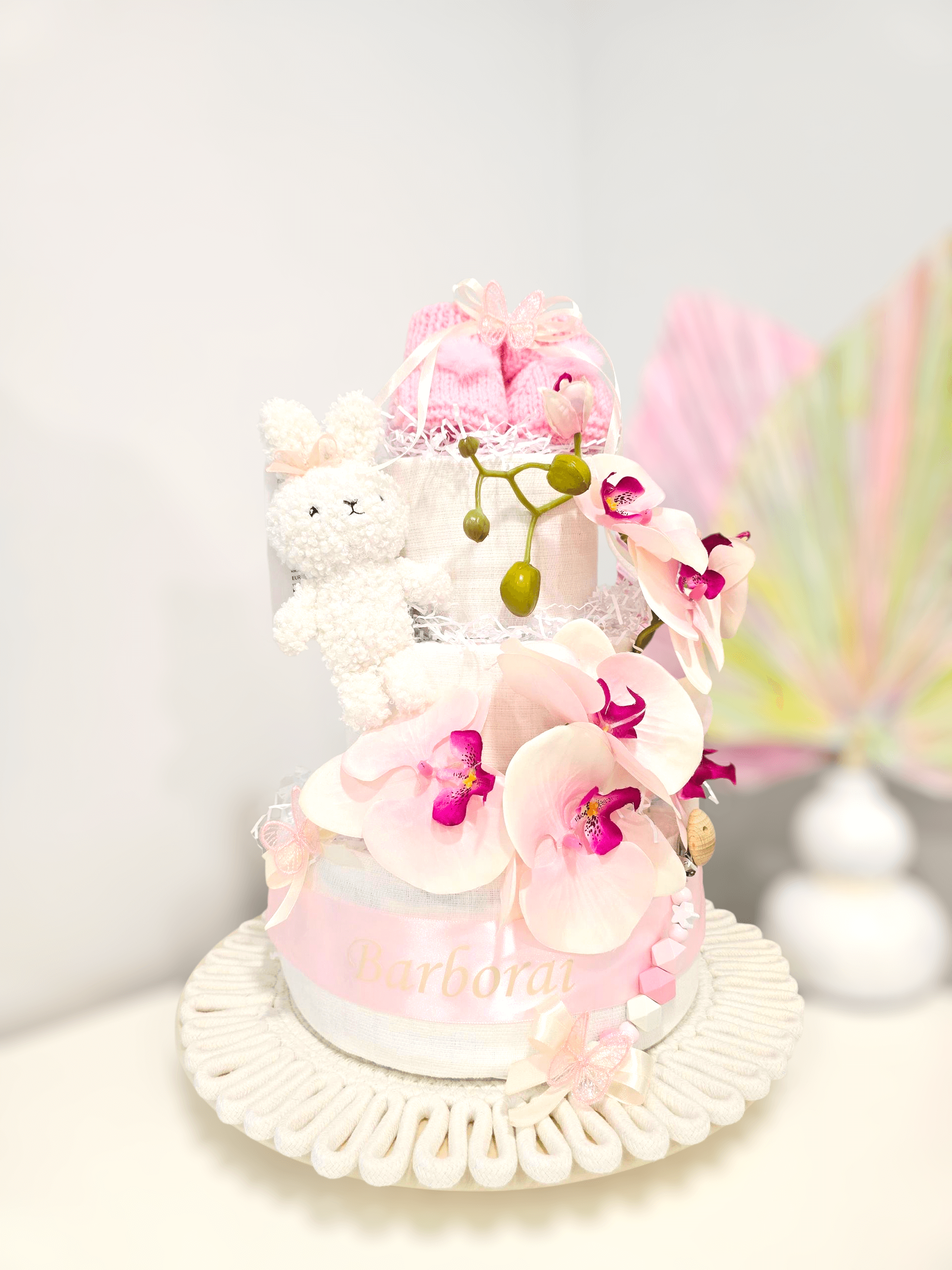 Trijų aukštų vardinis sauskelnių tortas Orchidėja