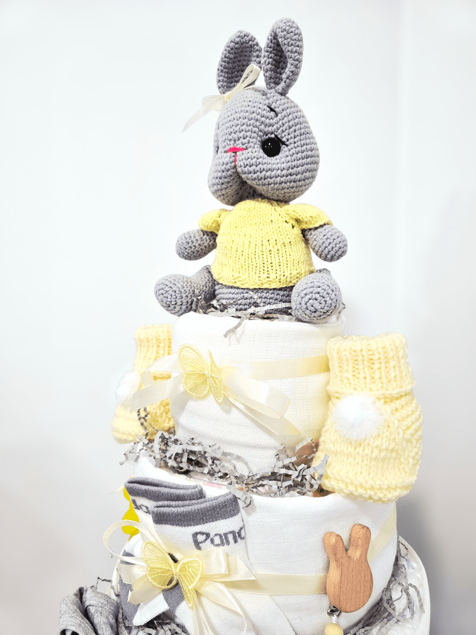 Trijų aukštų sauskelnių tortas Zuikutis