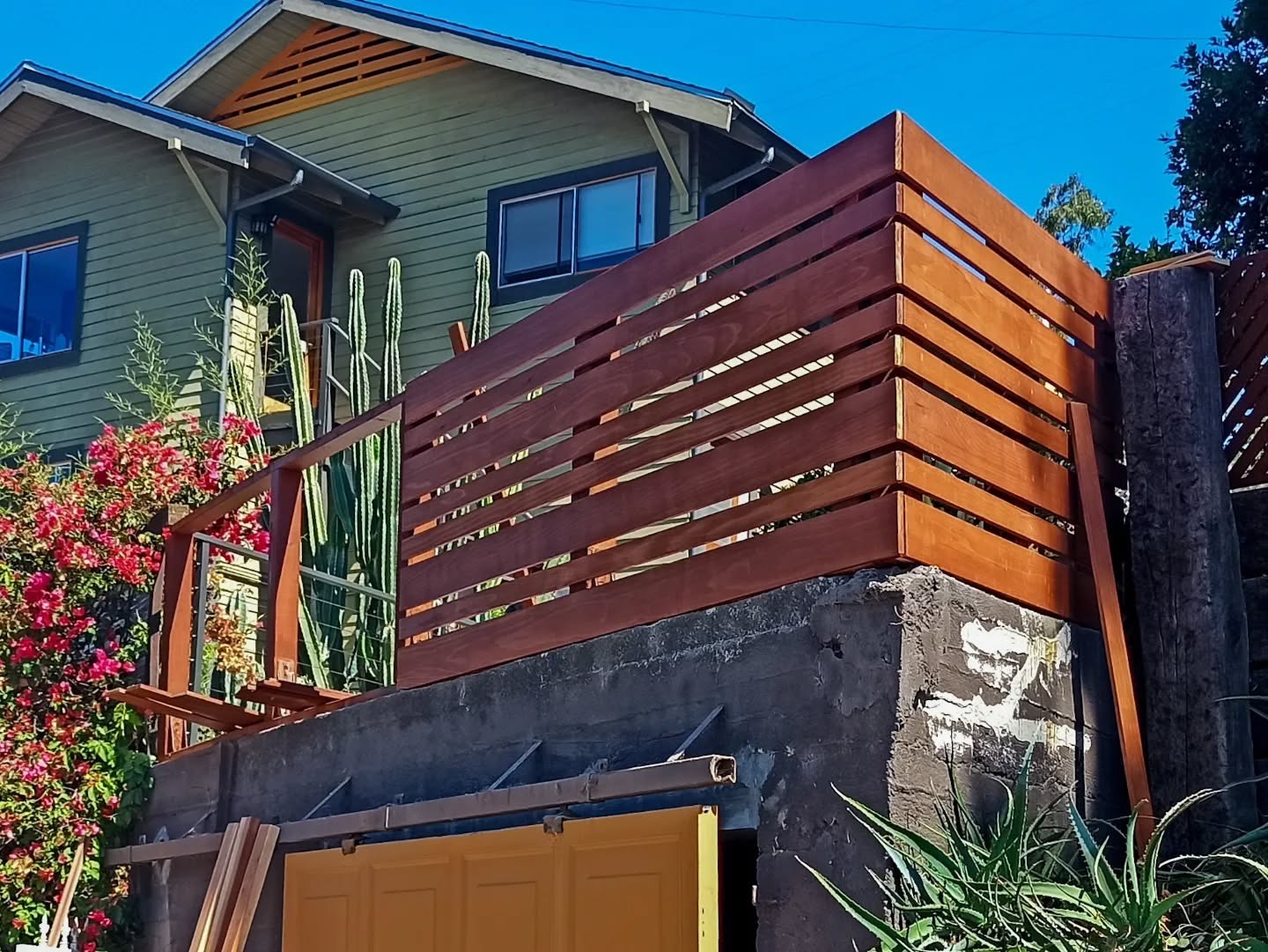 Custom Fences & Railings – Materials + Installation