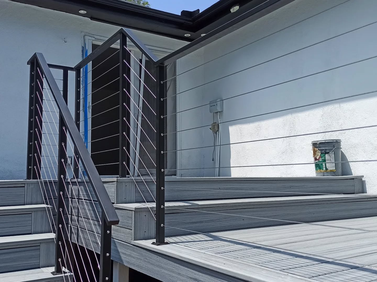 Custom Fences & Railings – Materials + Installation