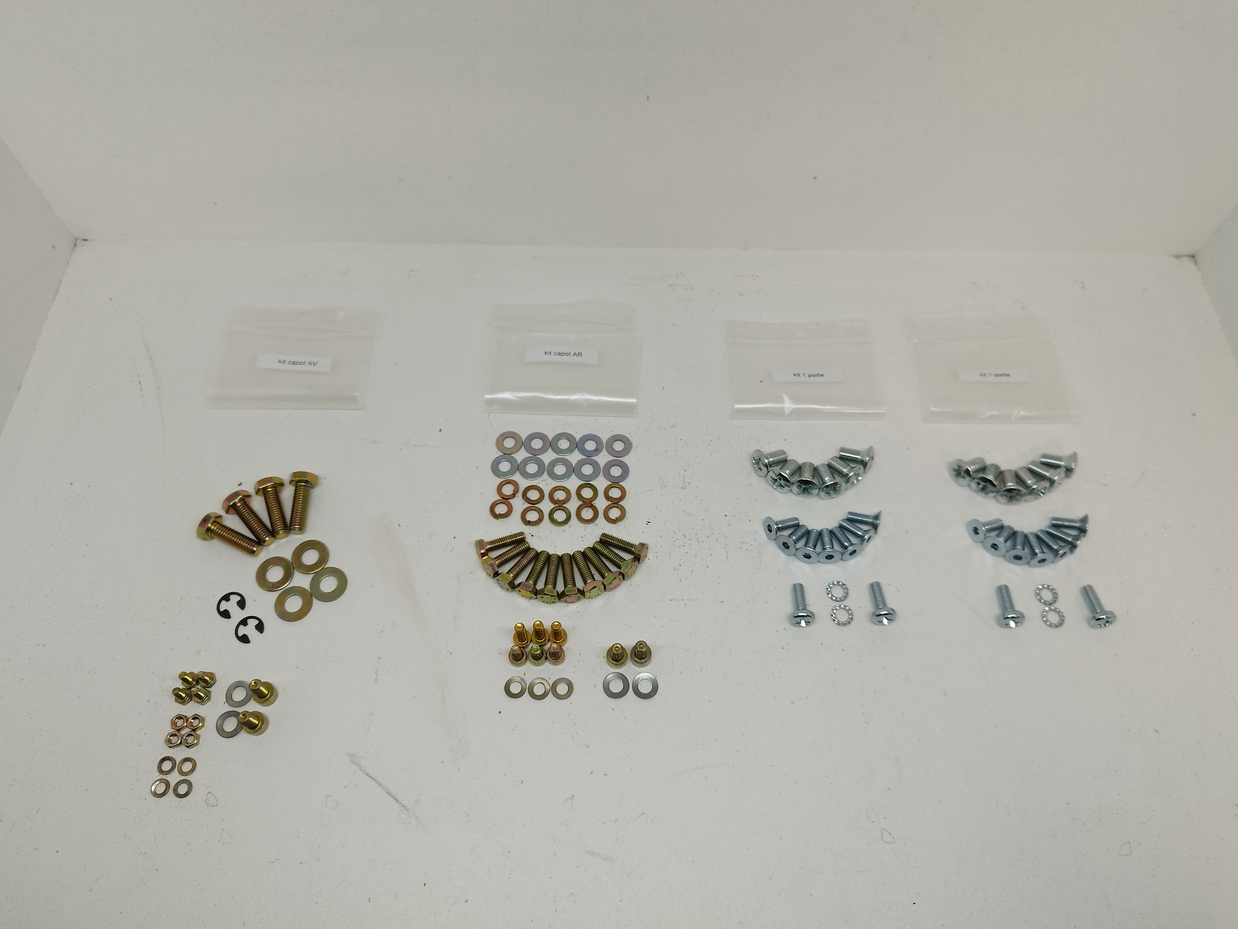 Kit de montage capot AV + capot AR + 2 portières vw cox coccinelle (après 1965)