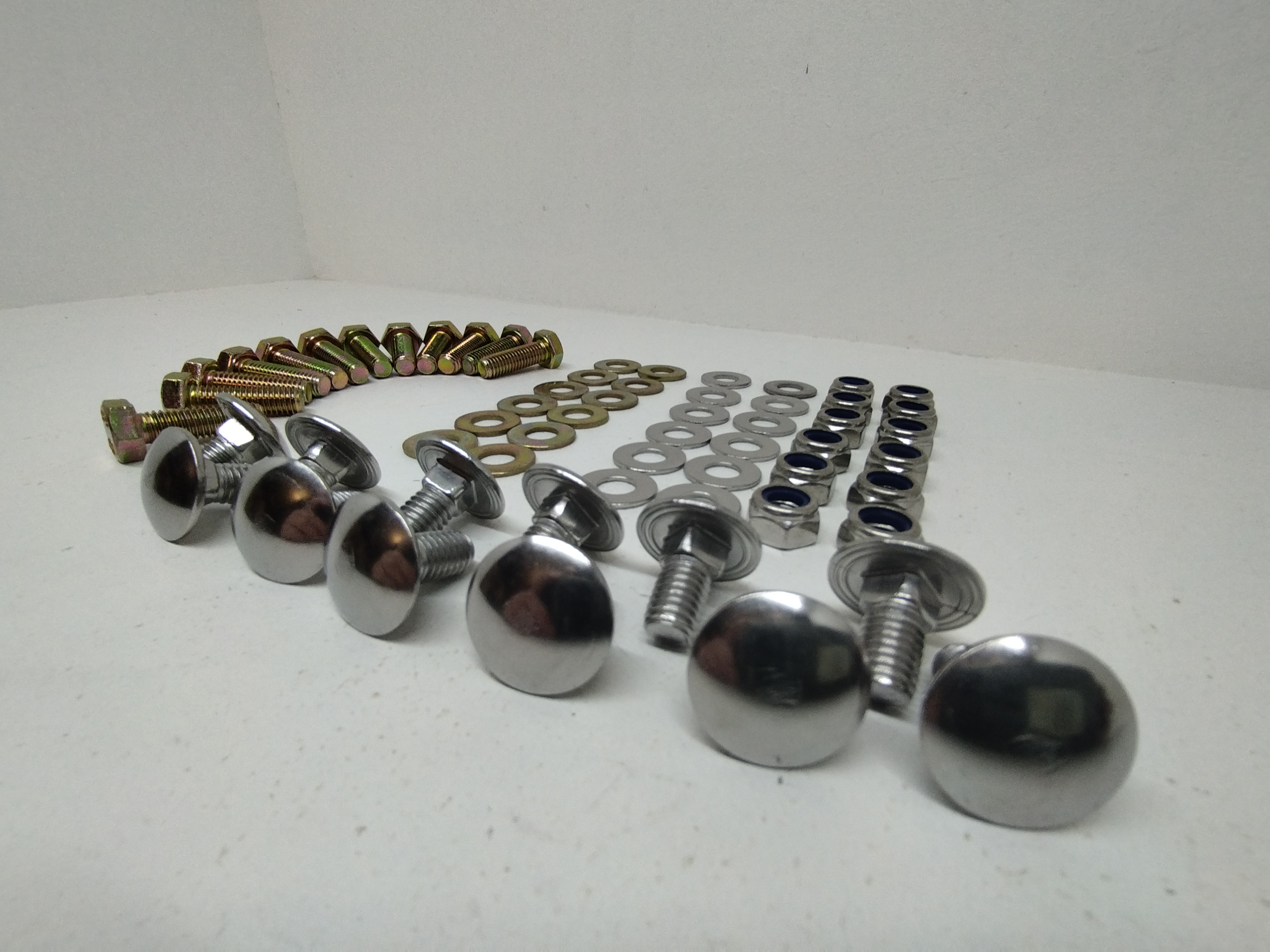 Kit de montage 2 pares chocs VW cox coccinelle (gros modèle)