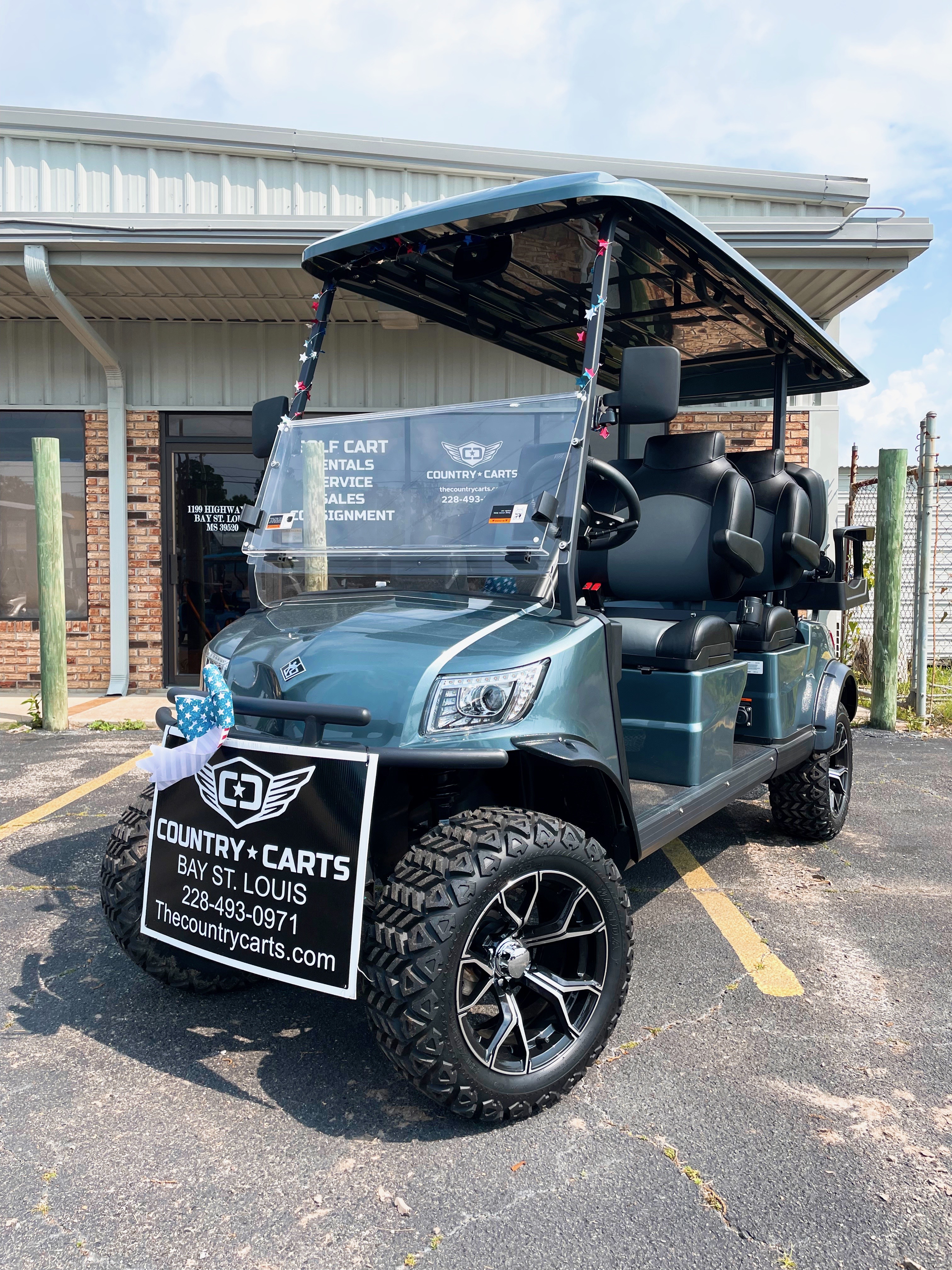 2023 Royal EV Ambassador 6 Lithium Lifted