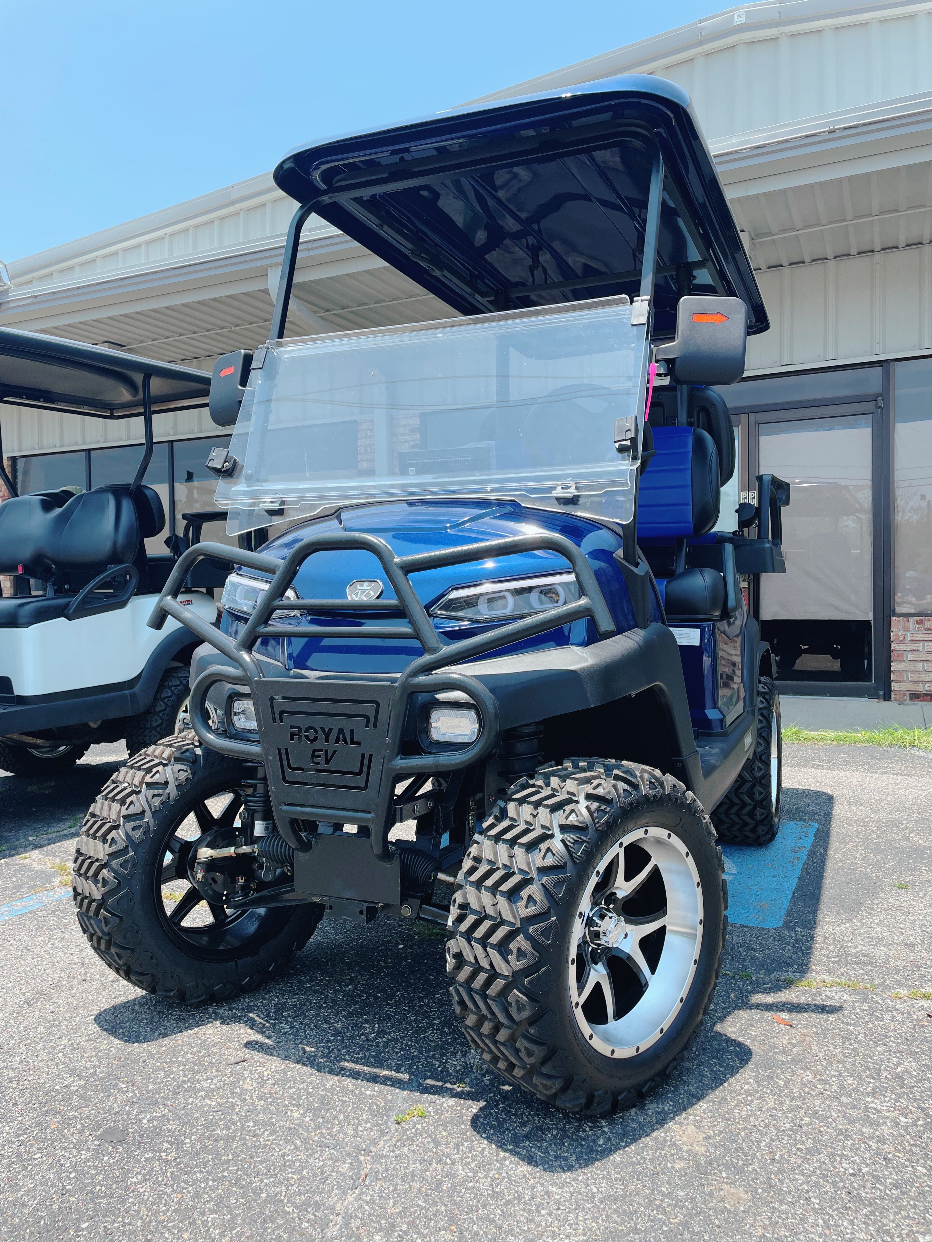 2023 Royal EV Crown 4L-L 72V