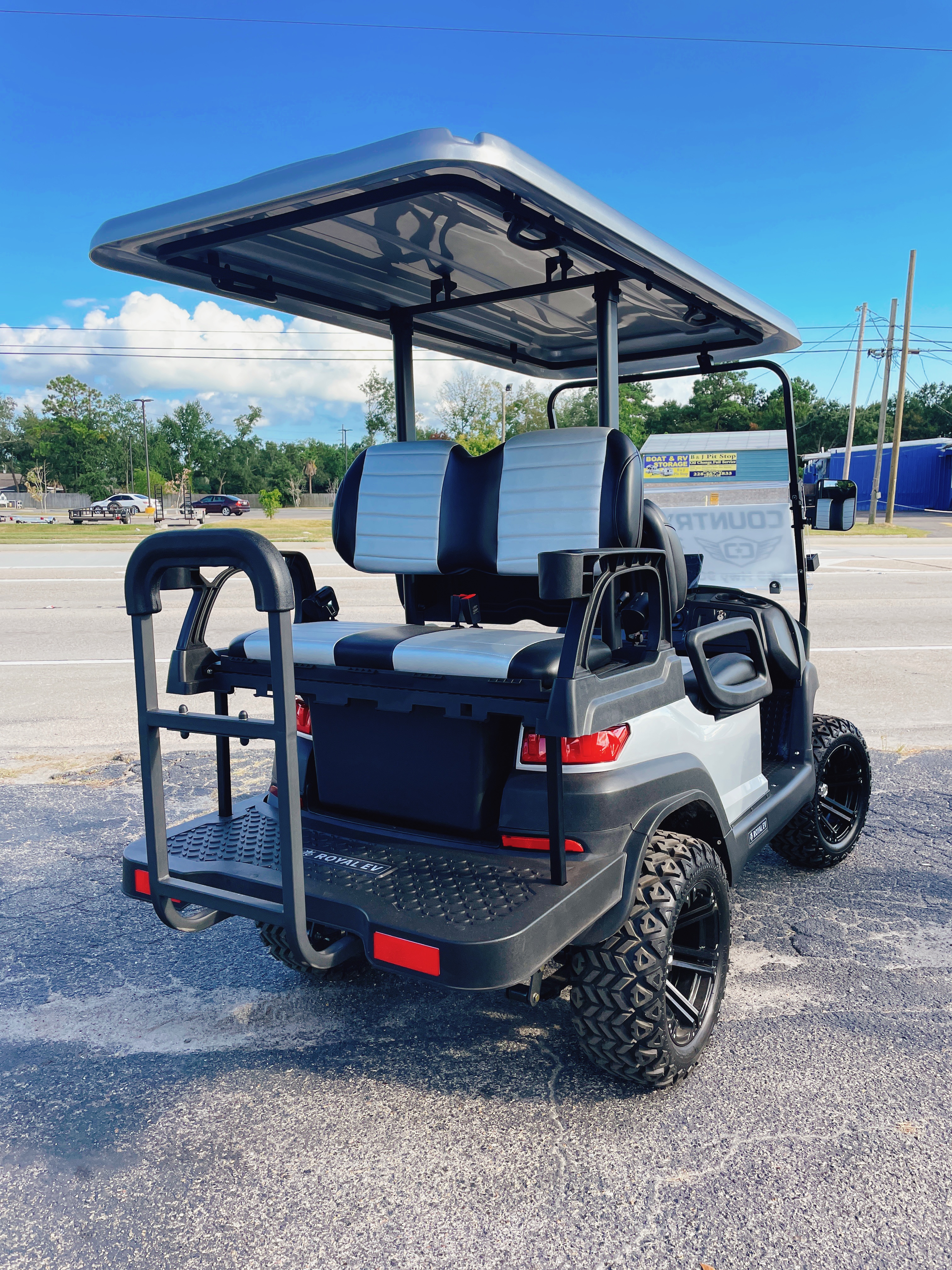 2023 Royal EV Crown 4L-L 72V Lithium