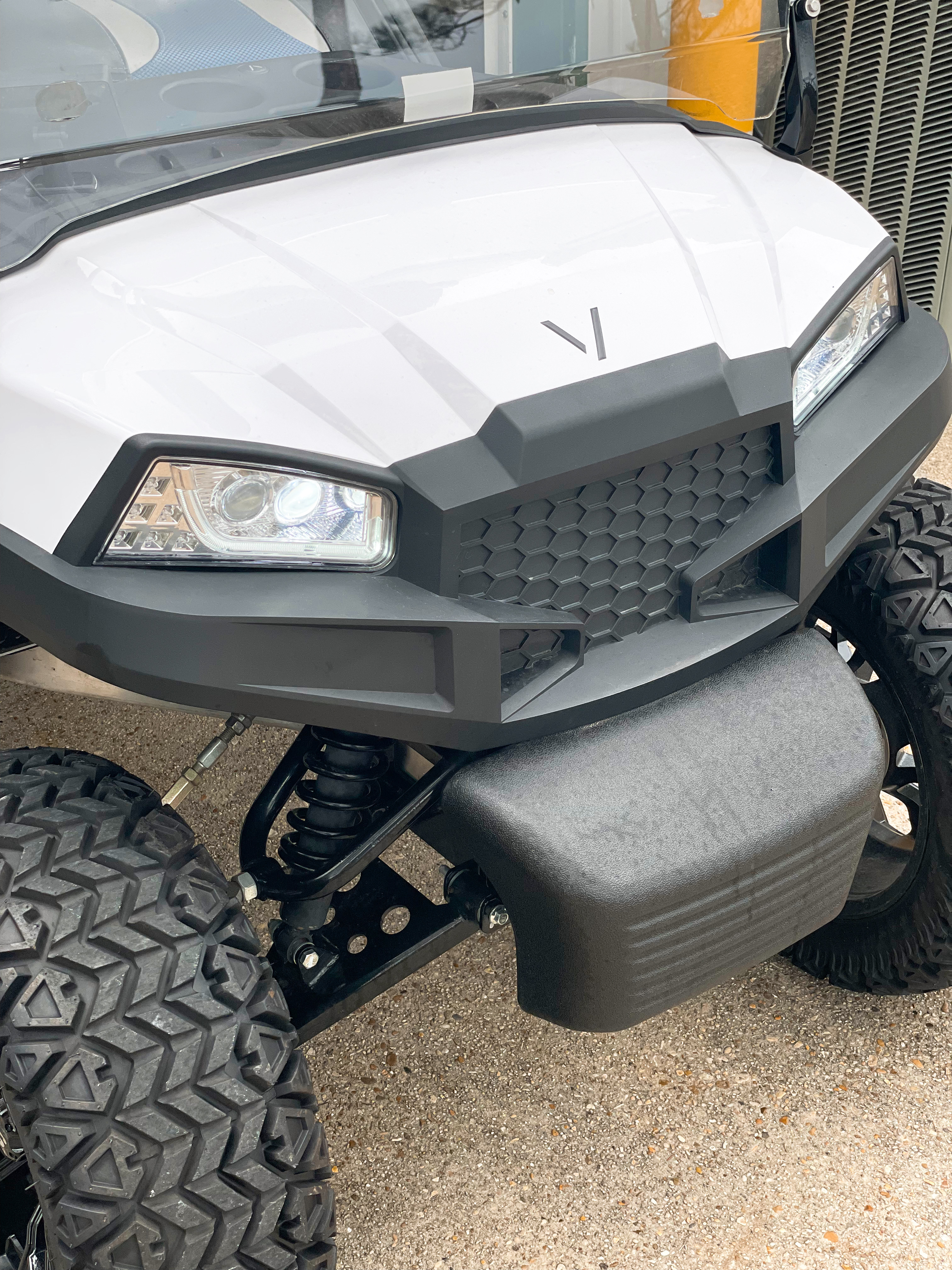 2023 Vivid Peak 4L Lithium 