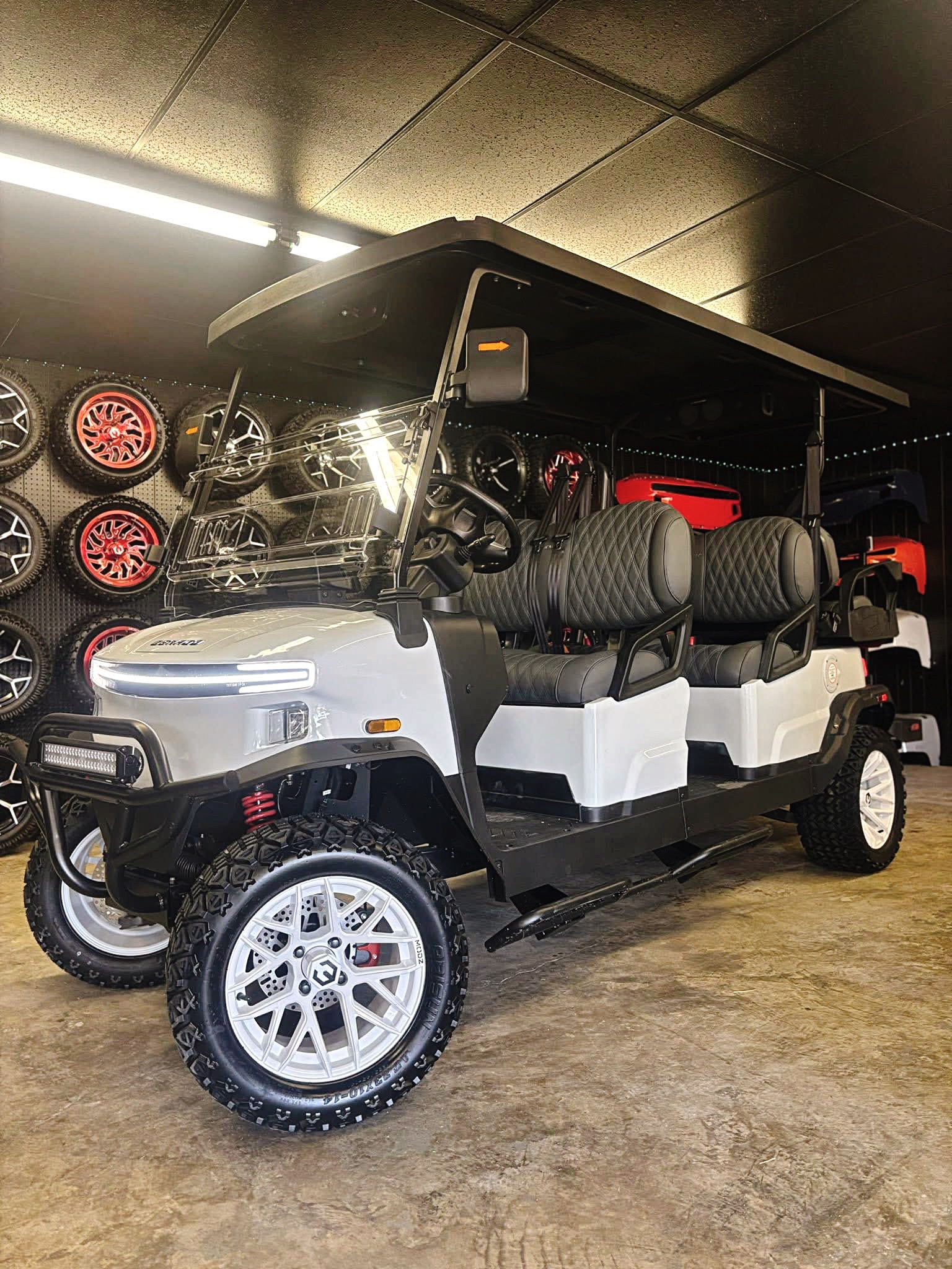 2025 Denago EV Rover XL6 (4+2)