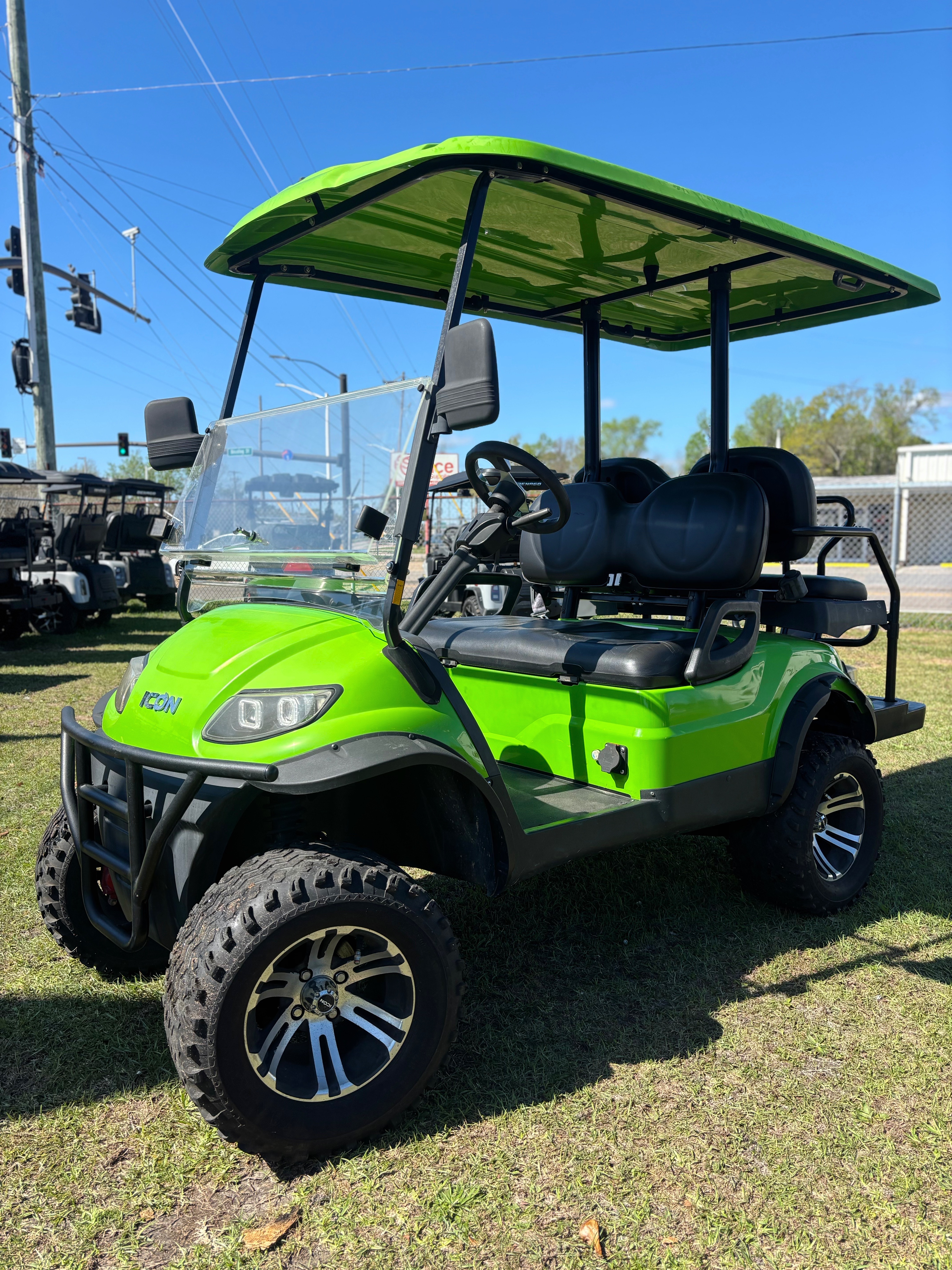 2022 Icon i40L Golf Cart 