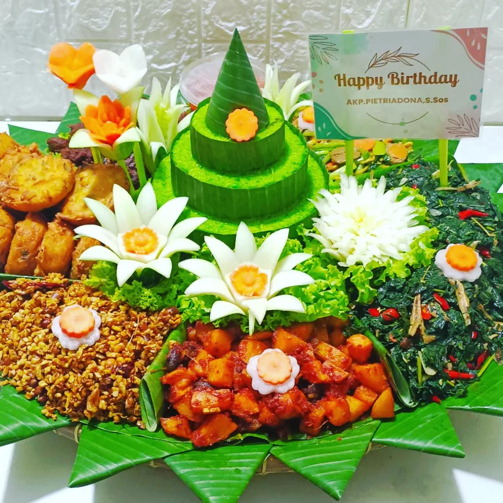 TUMPENG BERVARIASI