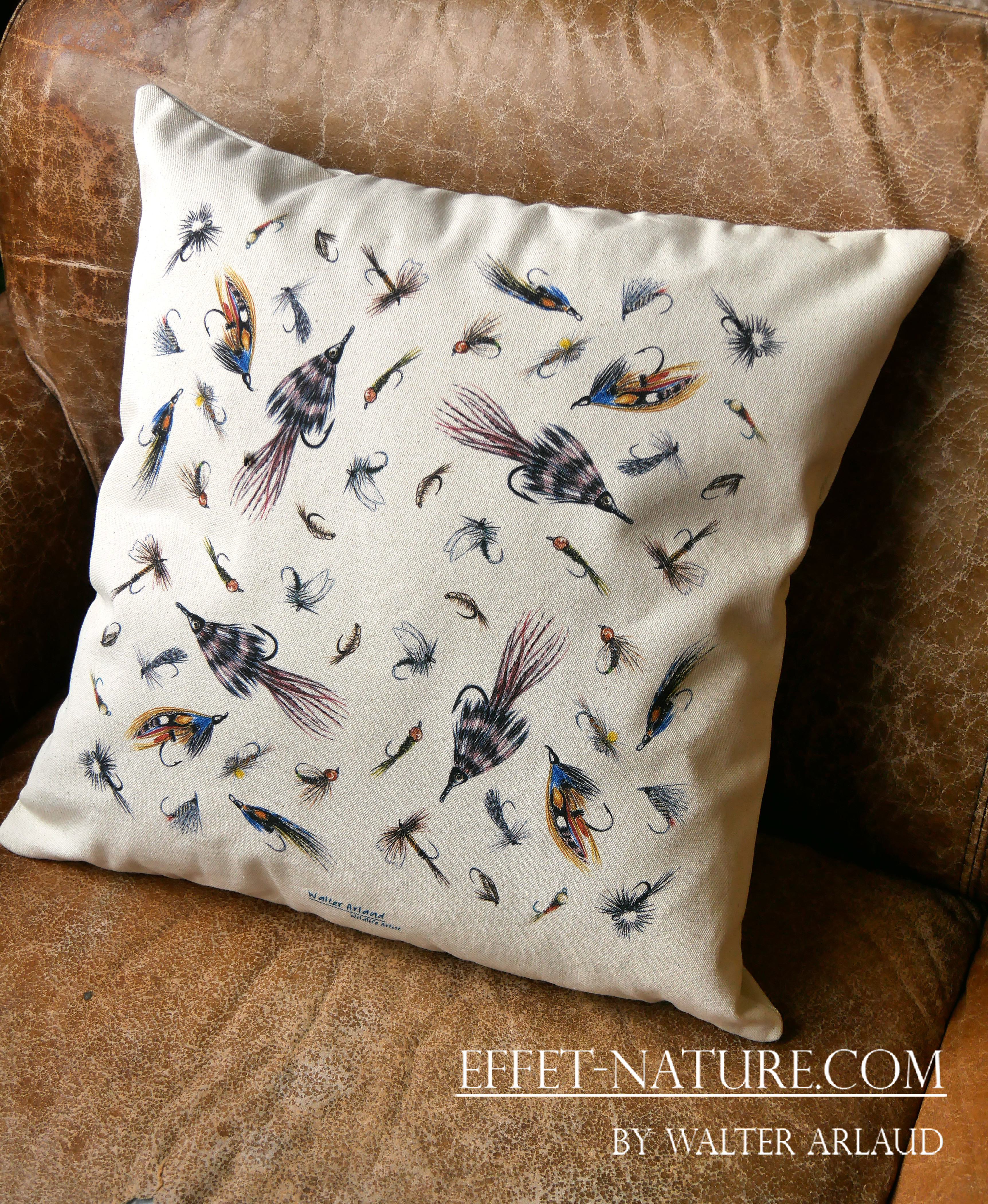 Coussin décoratif "Mouches de pêche" de Walter Arlaud