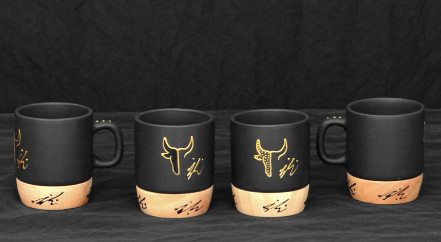 Ensemble de 4 Tasses à Café Taureau Noir 