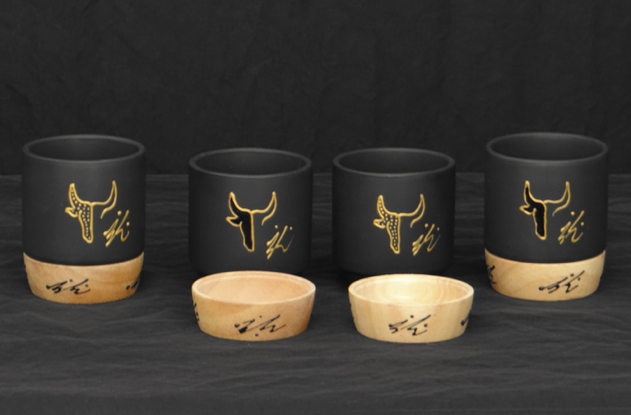 Ensemble de 4 Tasses à Café Taureau Noir 