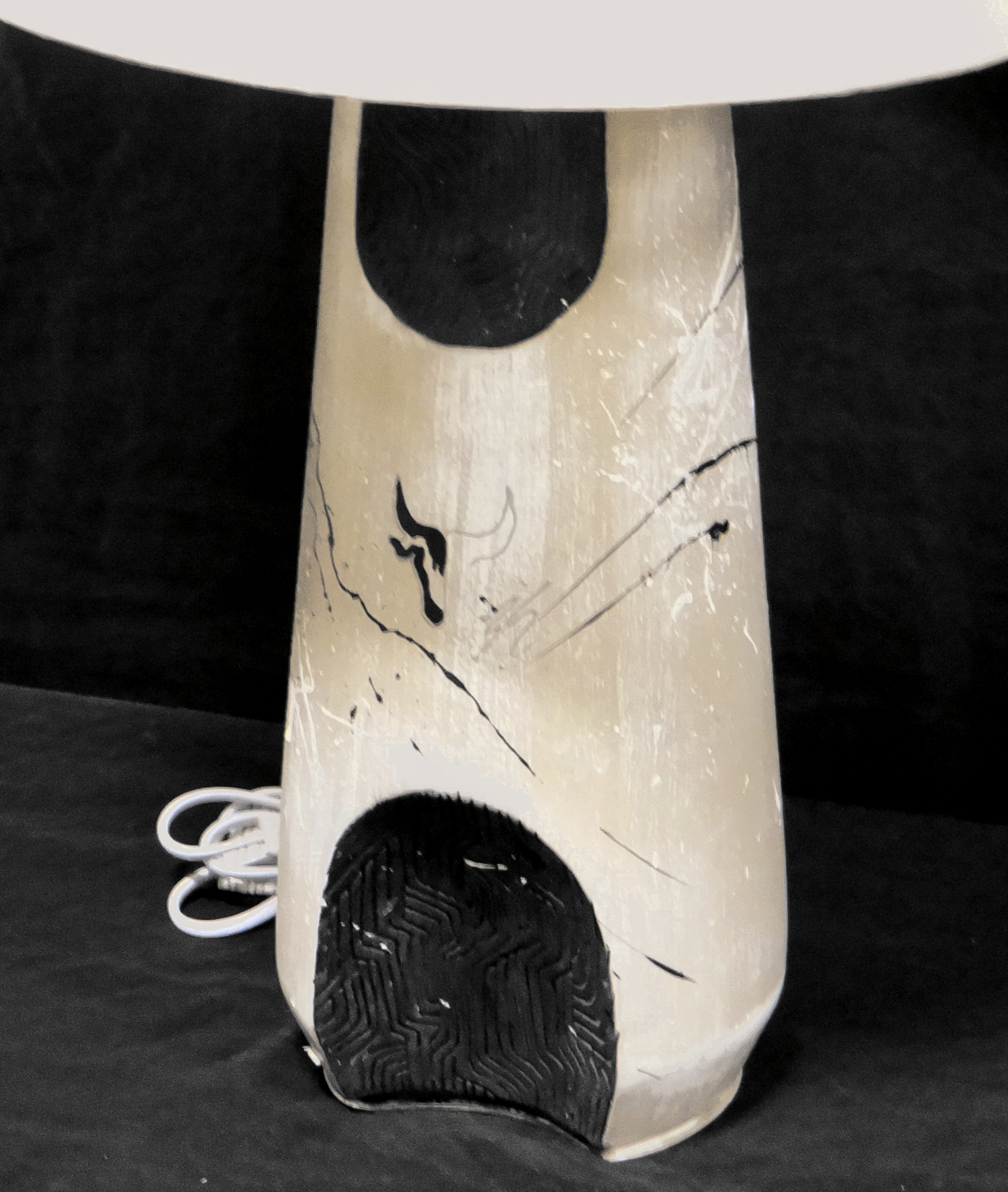 Lampe Beige & Noire Taureau