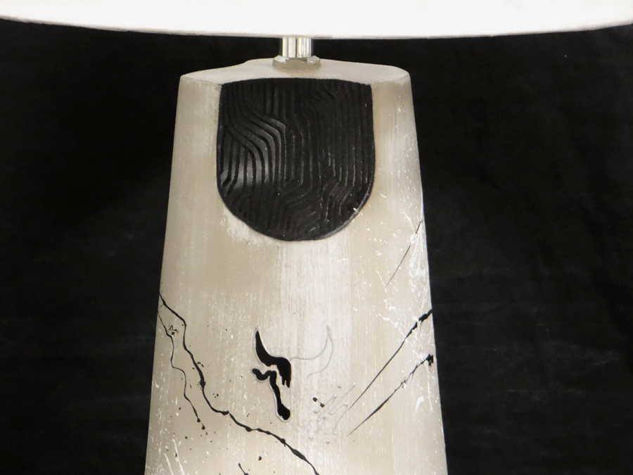 Lampe Beige & Noire Taureau