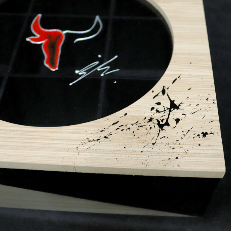 Boite à Thé Taureau Rouge Bois & Noir