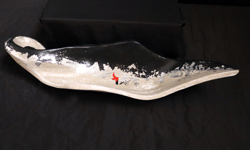 Plat contemporain en céramique Taureau