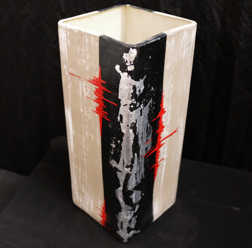 Vase carré Taureau Rouge & Noir