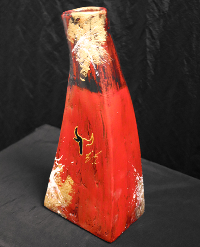 Vase Courbé rouge artisanal Taureau