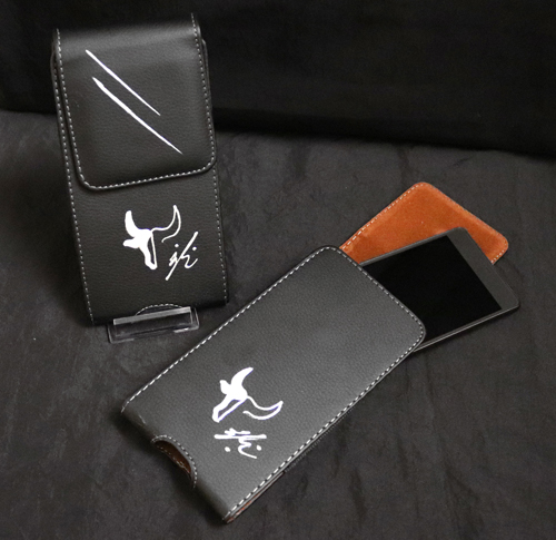 Étui en cuir PU noir pour smartphone taureau