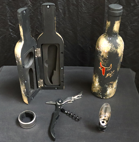 Coffret accessoires à vin en forme de bouteille Taureau