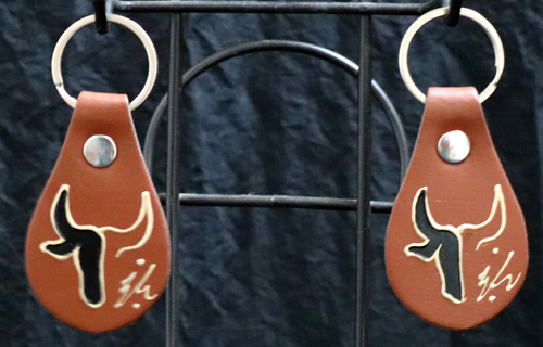 Porte clés en cuir PU avec tête de taureau Or peint à la main