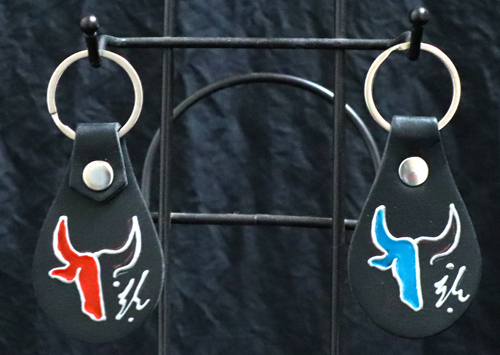 Porte clés Goutte tête de taureau Peint à la main