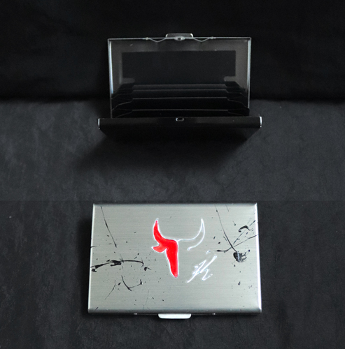 Porte-cartes en acier inoxydable Toro Tete Rouge
