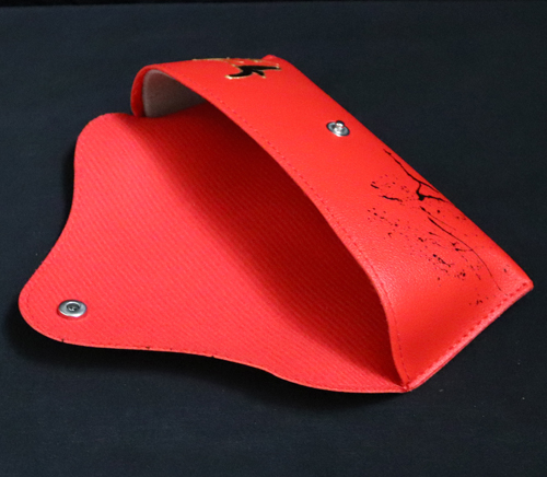 Étui à lunettes rouge Taureau