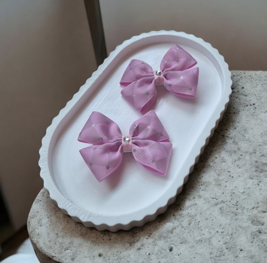 Vaikiški plaukų segtukai su rožiniais blizgiais kaspinėliais – sidabriniai aksesuarai mergaitėms