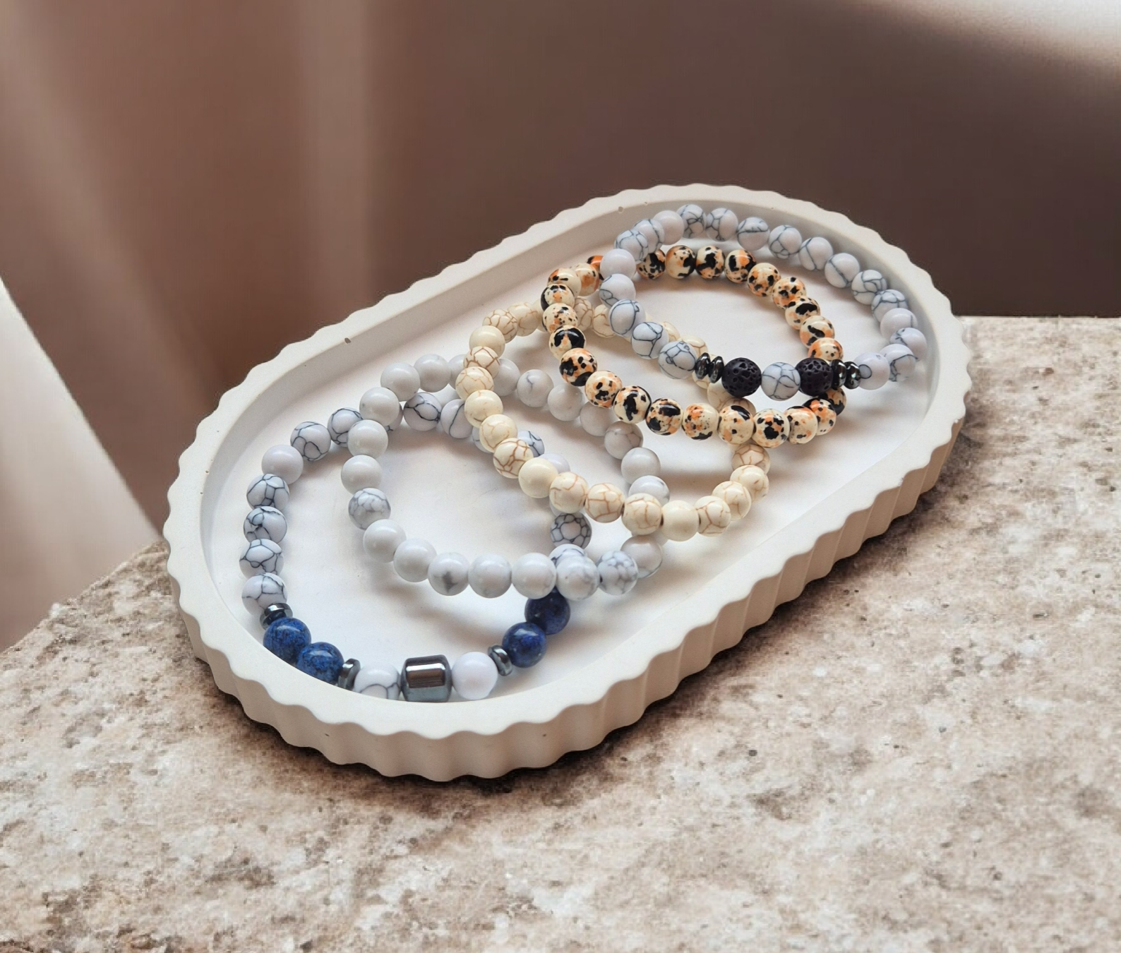 Apyrankės iš natūralaus akmens karoliukų