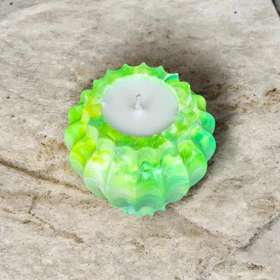 Sojų vaško žvakė „Green Petal Glow“ dekoratyviniame indelyje