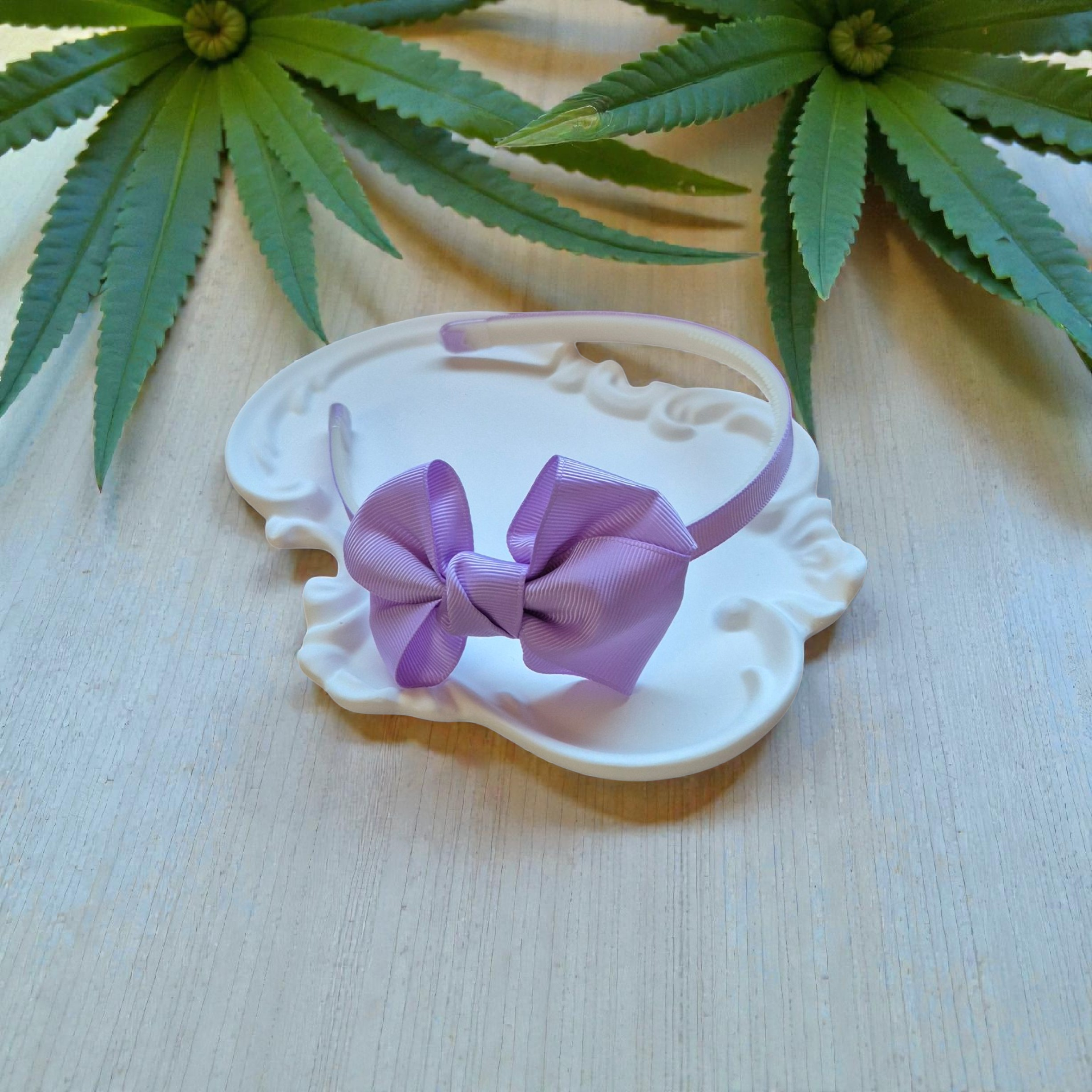 Levandų spalvos plaukų  lankelis su kaspinu – „Lavender Bow Headband“