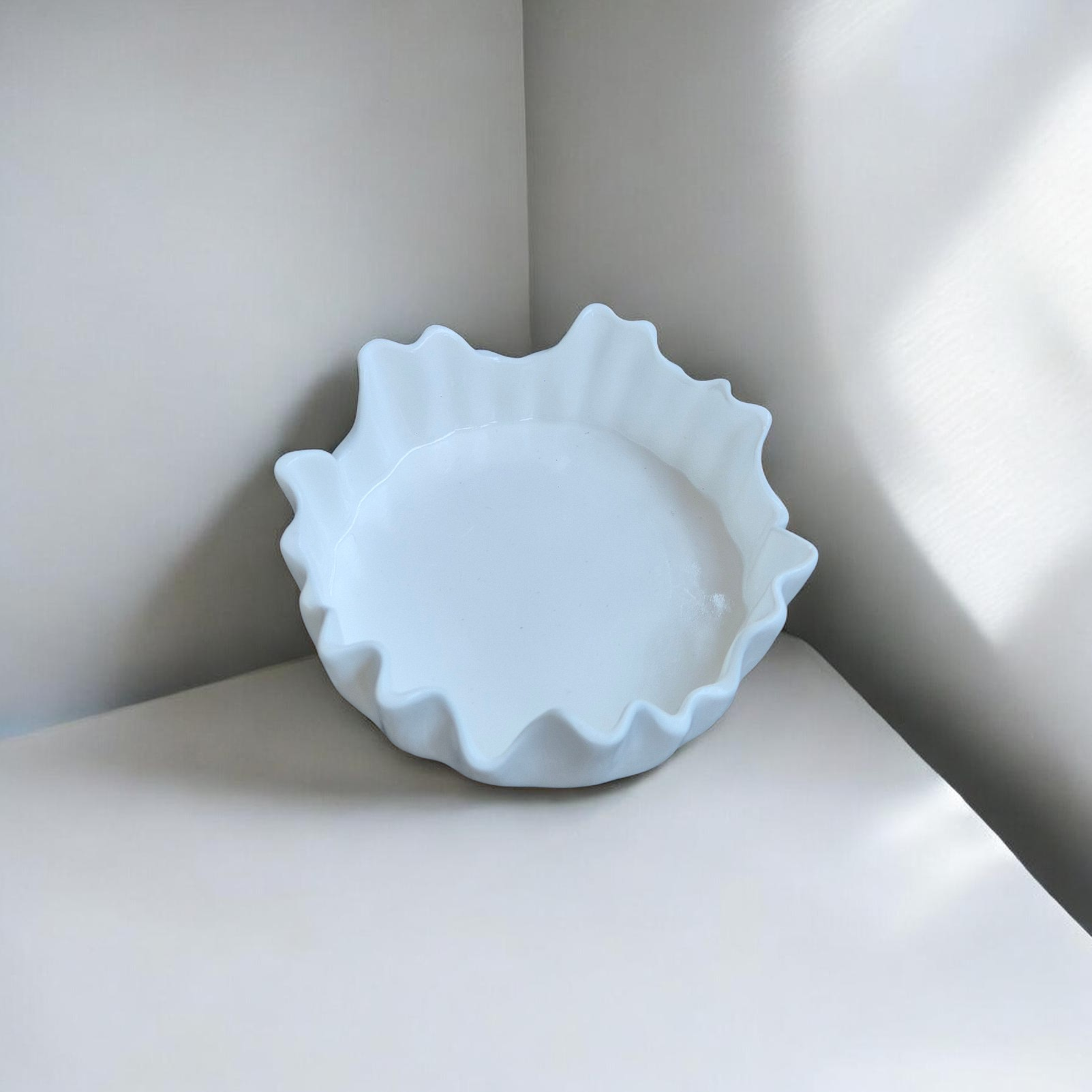 Gipso keramikos dubenėlis „Wavy Bloom“