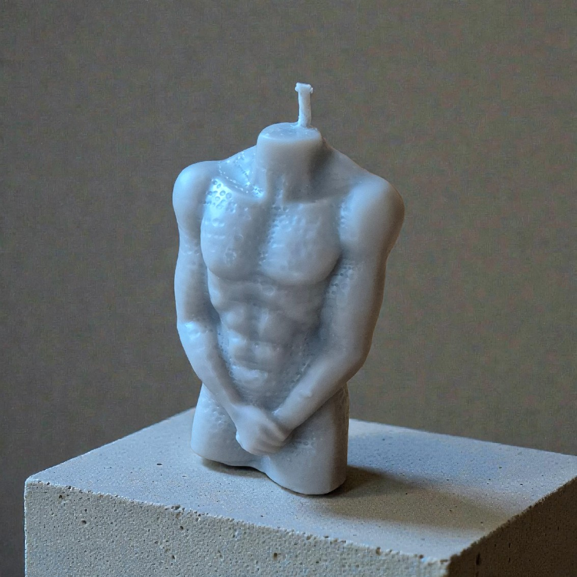 Dekoratyvinė sojų vaško žvakė "Vyras"