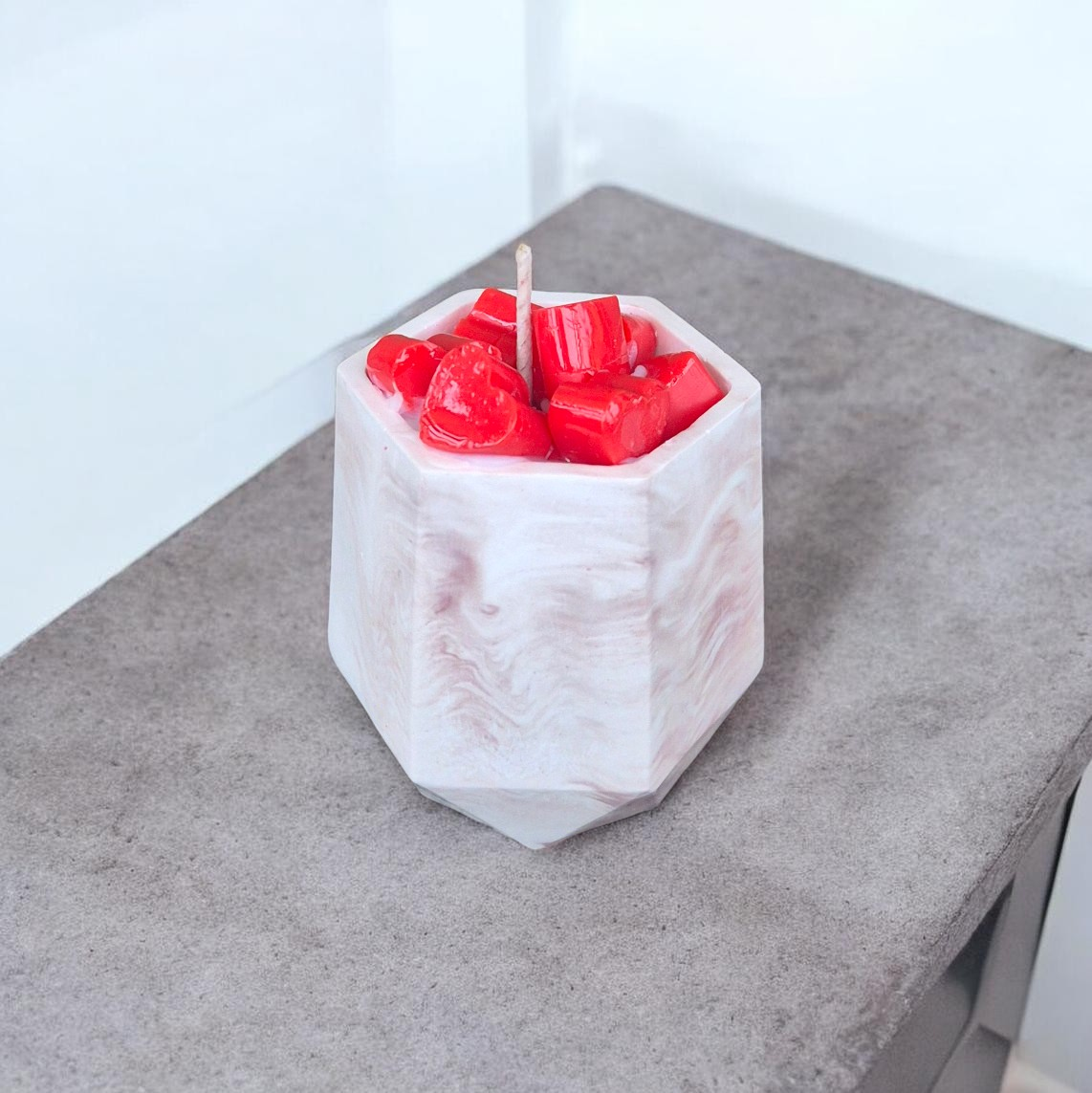 Sojų vaško žvakė „Heart Glow Mini“ marmuriniame indelyje