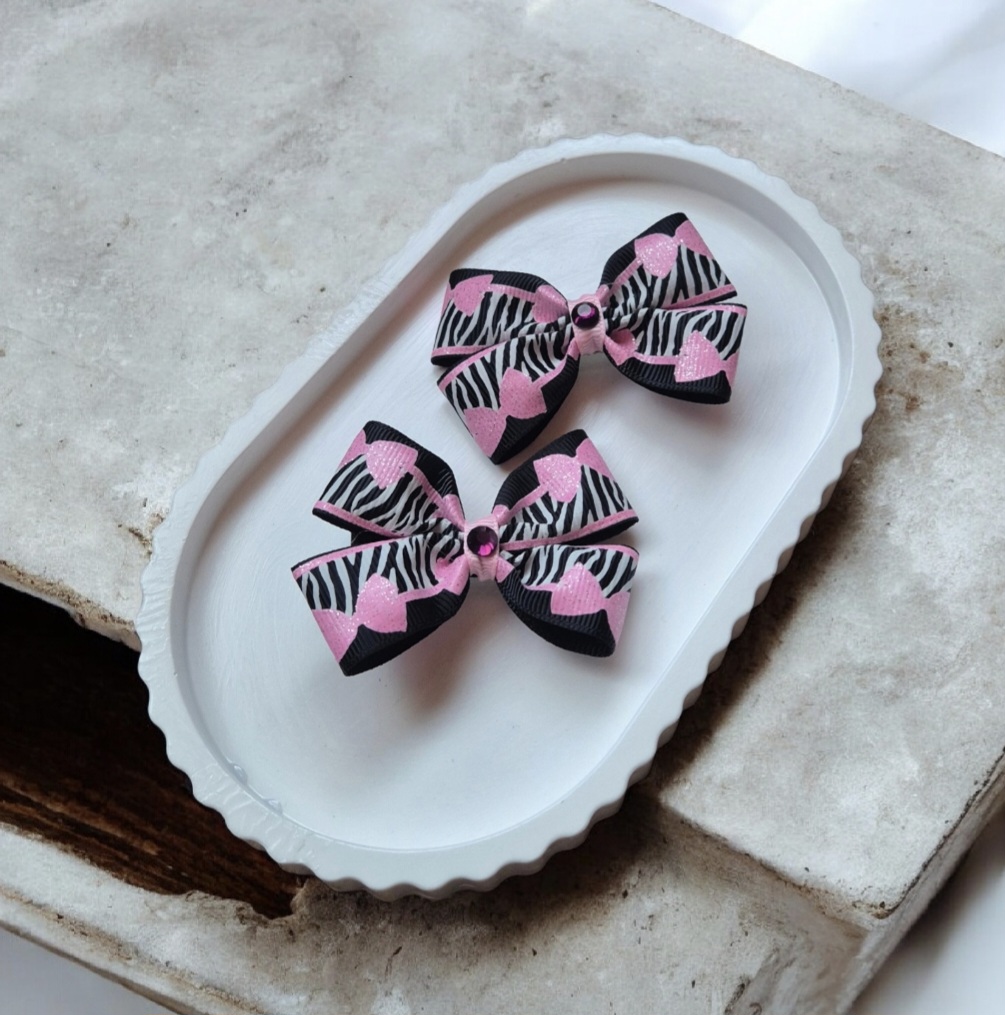  Plaukų segtukai ir gumytės vaikams – ryškūs raštuoti kaspinėliai mergaitėms