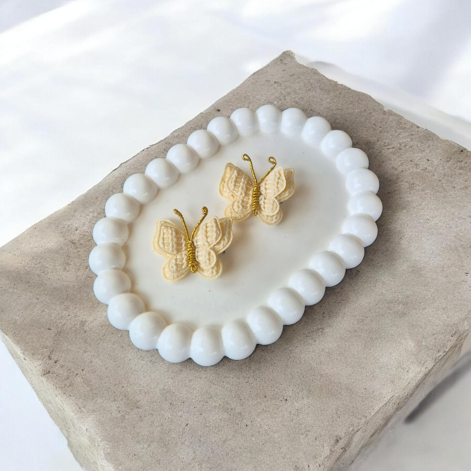 Drugelio formos plaukų segtukai „Soft Grip“